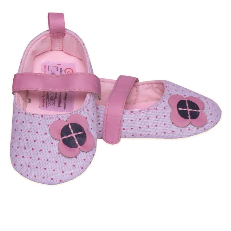 پاپوش کودک دخترانه طرح گل خالدار